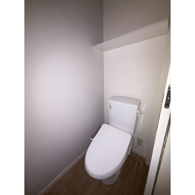 Rooms万代5のトイレ写真