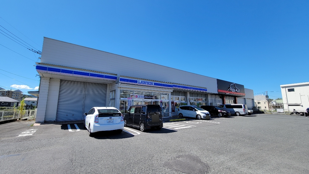 コンビニ　ローソン 日田玉川町店（コンビニ）まで592m