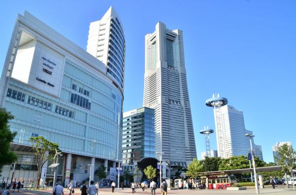 ショッピングセンター　ランドマークプラザ（ショッピングセンター）まで420m