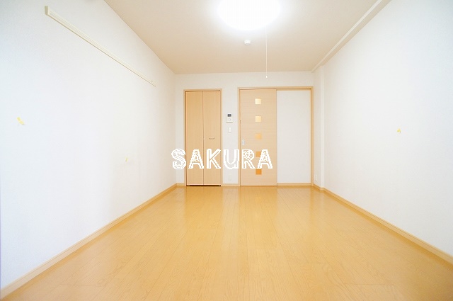 居室・リビング　開放感のあるゆったりとしたお部屋です♪