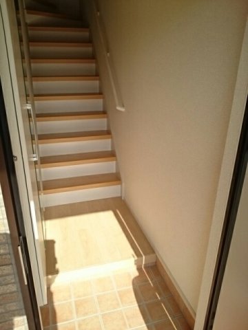 玄関　落ち着いた玄関です