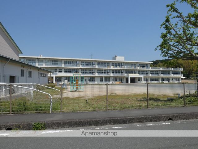 小学校　飯田小学校（小学校）まで343m