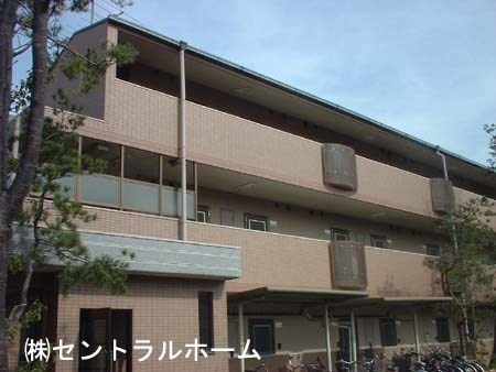 吉川美昌樹マンションの外観写真