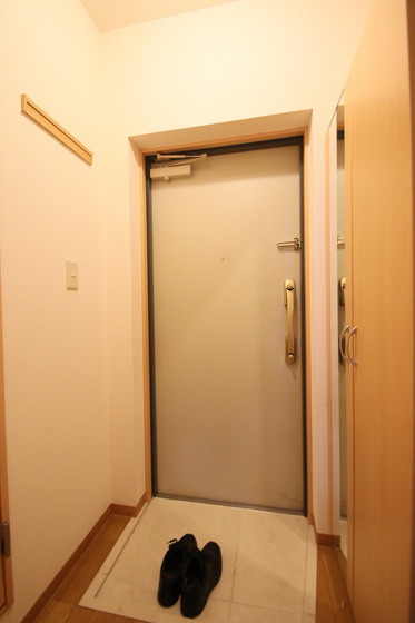 玄関　他号室のお写真です