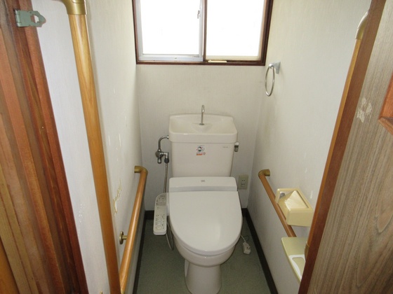 芳泉借家のトイレ写真