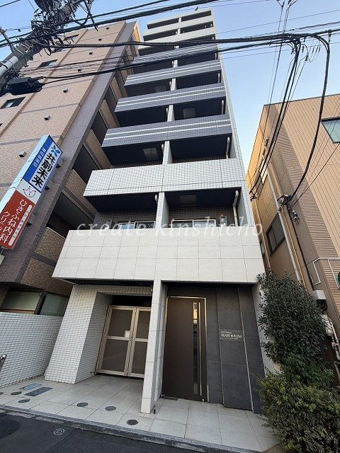 建物外観　９階建ての賃貸マンション