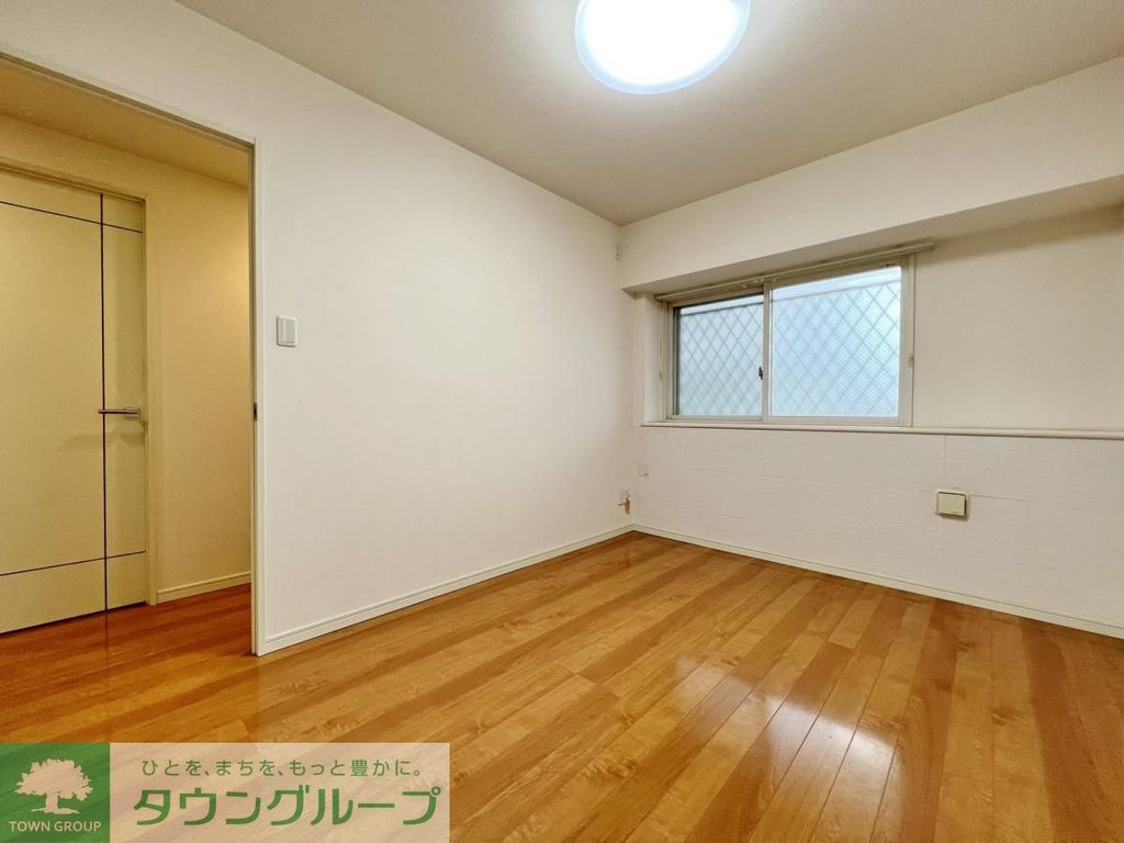 グランツ成城南の居間写真