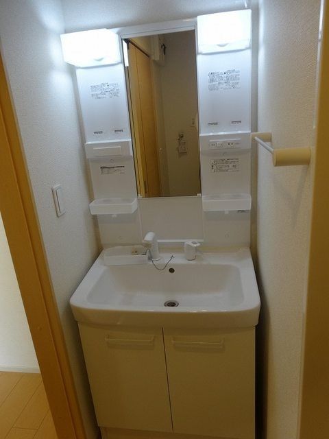 洗面設備　※別号室参考写真です