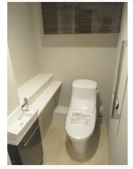 三田聖坂ガーデンレジデンスのトイレ写真