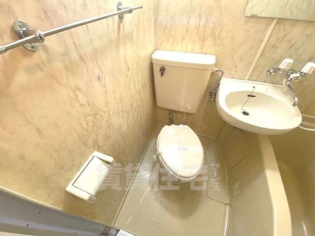 地下鉄長堀鶴見緑地線 京橋駅 徒歩5分 11階建 築39年のトイレ写真