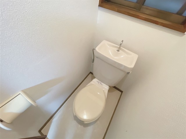 神港ハイツのトイレ写真