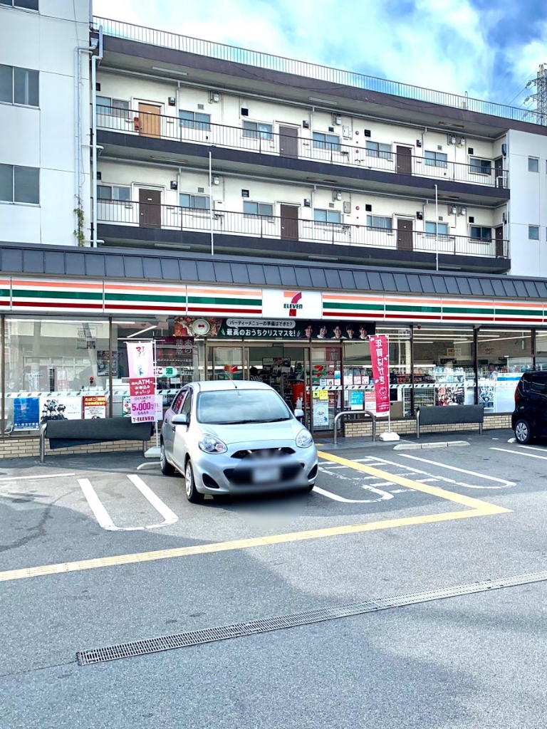 コンビニ　セブンイレブン 京都中久世4丁目店（コンビニ）まで560m