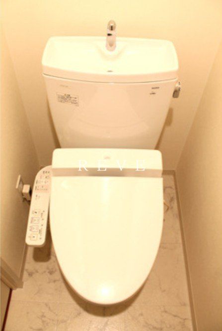 東京メトロ日比谷線 入谷駅 徒歩3分 10階建 築20年のトイレ写真