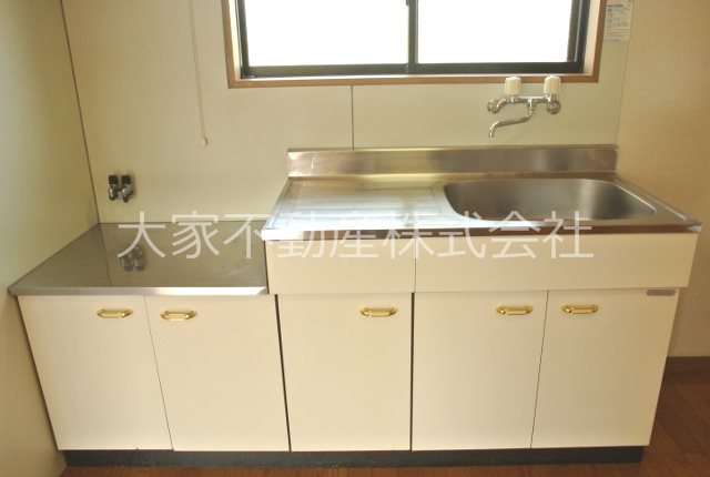 キッチン　※入居中につきイメージ。