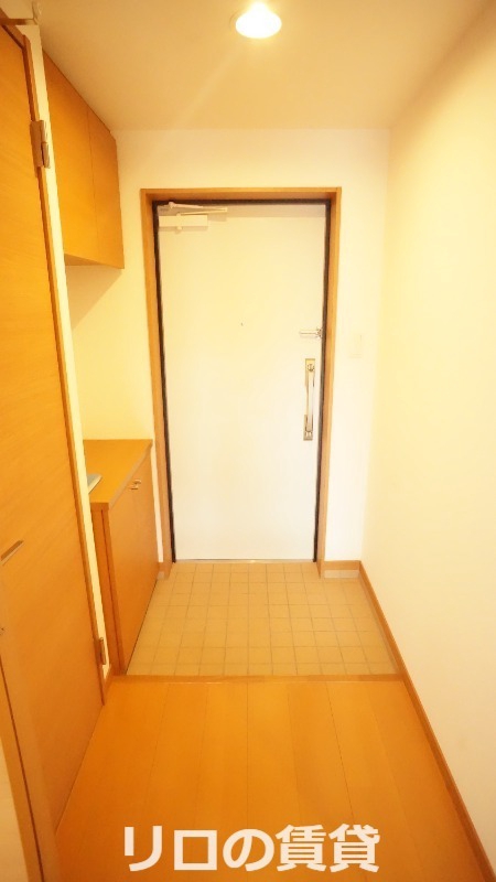 セントフォール新飯塚駅東の玄関写真