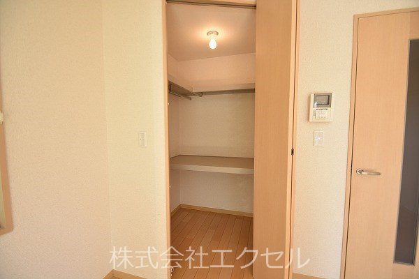 収納　ウォークインクローゼット完備です。
