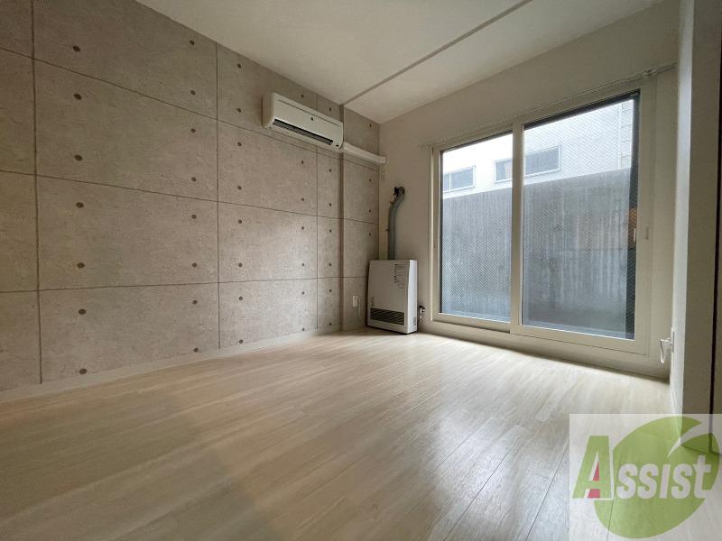 居室・リビング　広くてキレイなお部屋が広がっていて、充実した生活が送れそう。