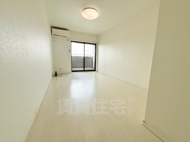 大阪モノレール彩都線 豊川駅 徒歩13分 3階建 築11年の居間写真