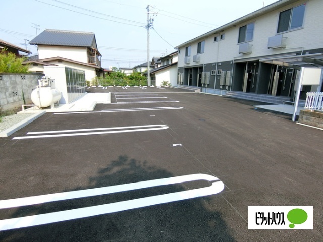 駐車場　駐車場