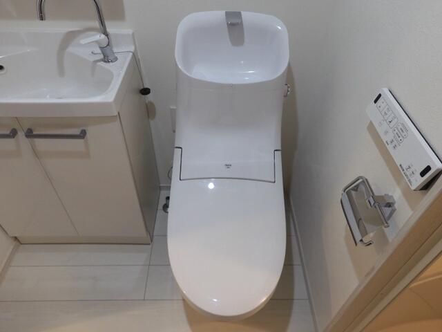 都営浅草線 馬込駅 徒歩9分 2階建 築7年のトイレ写真