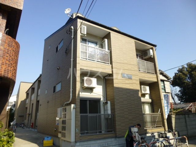 Camel 西新井の外観写真