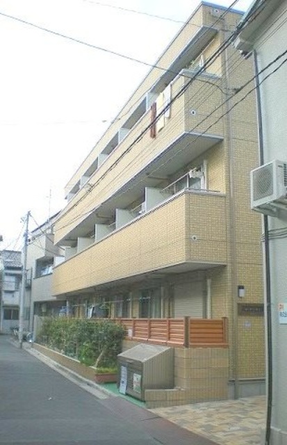 M・サリチェ