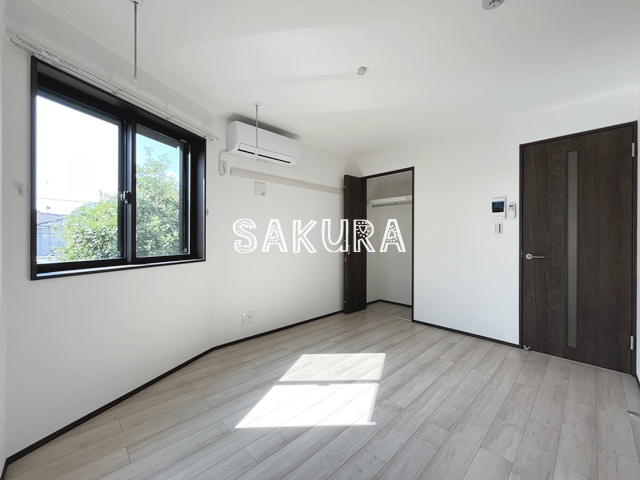 その他設備　室内エアコン付き♪