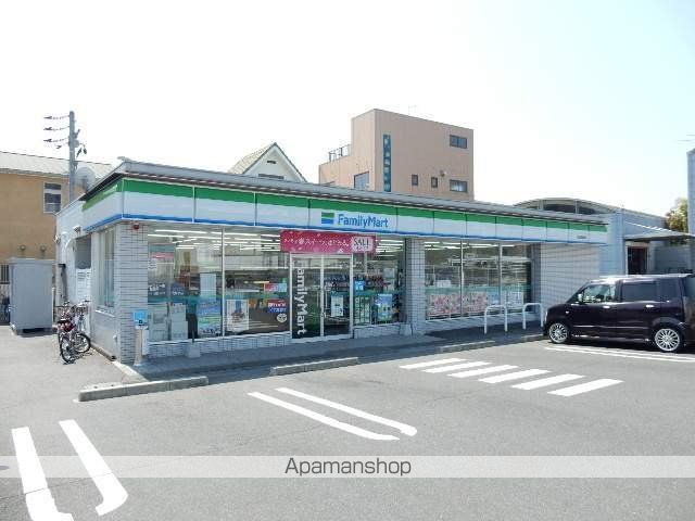 コンビニ　ファミリーマート西長瀬店（コンビニ）まで357m
