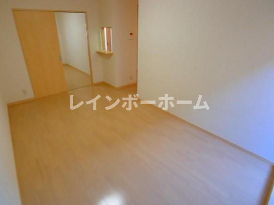 居室・リビング　ゆったり過ごせる居間です