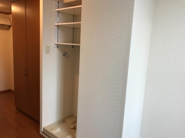 洗面設備　室内洗濯機置き場