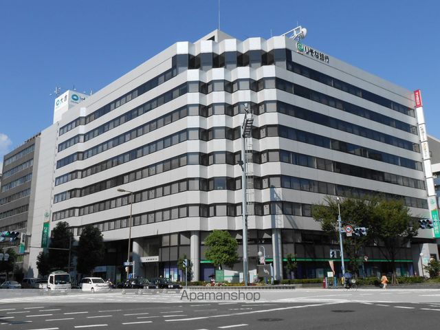 銀行　（株）りそな銀行／南森町支店（銀行）まで244m