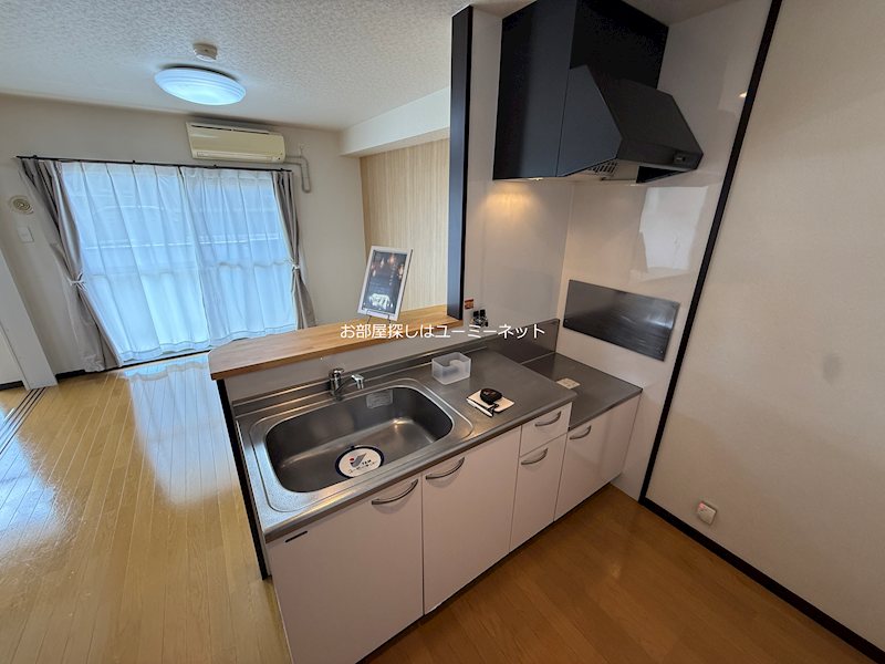 キッチン　※実際のお部屋とは異なる場合がございます。
