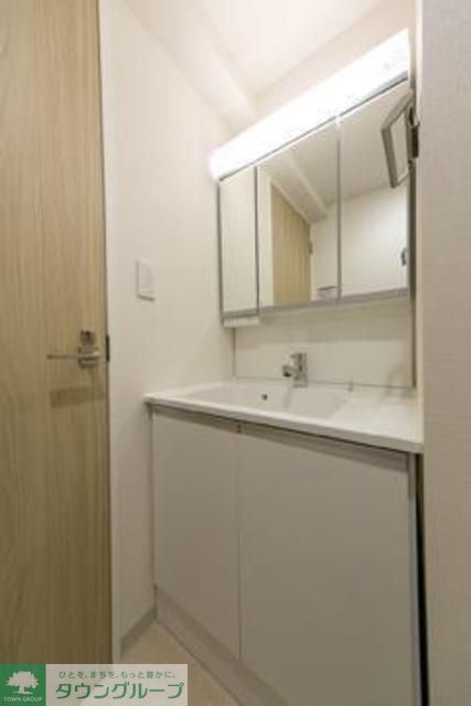 洗面設備　※写真は同タイプ住戸です。