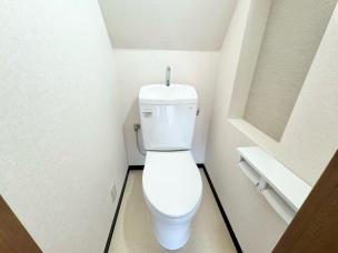 トイレ　水洗トイレでお手入れらくちん♪