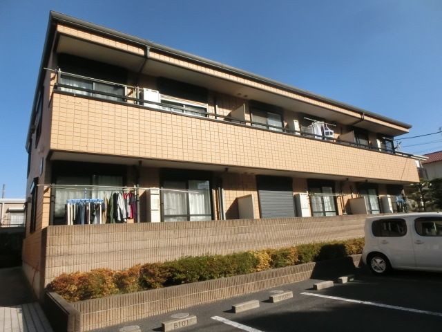 建物外観　2001年10月築の物件です。