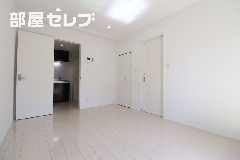 居室・リビング　※同じタイプの部屋写真参照しています。