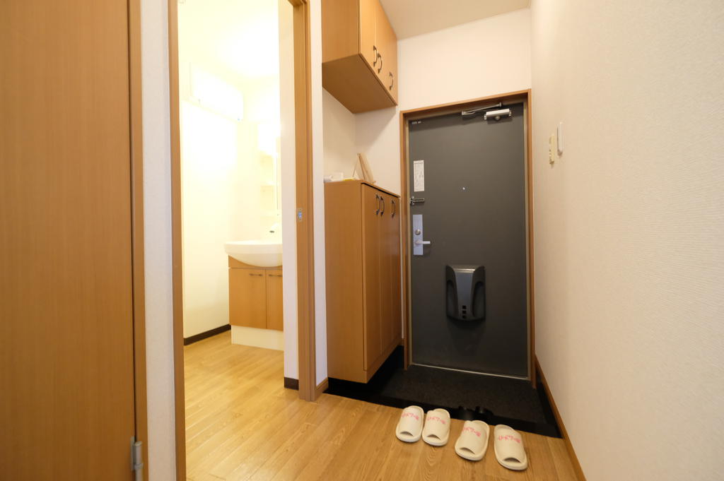 玄関　室内写真は別室です