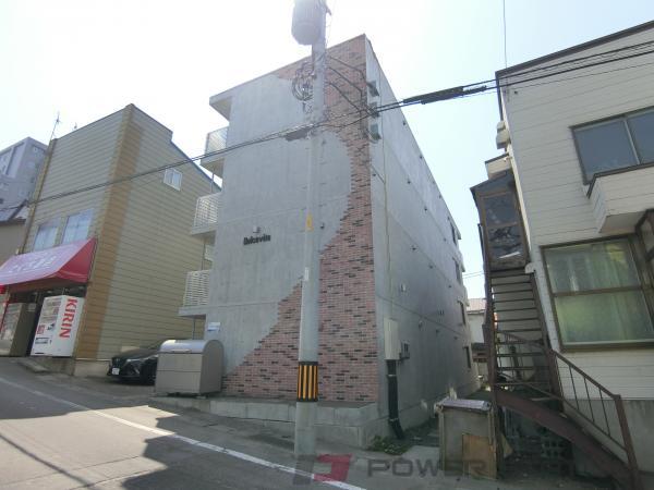 小樽市山田町のマンションの建物外観