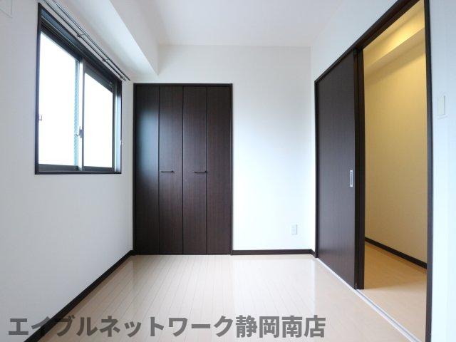 ＪＲ東海道本線 静岡駅 バス乗車時間：1分 最寄りバス停で下車 徒歩1分 9階建 築12年の内装写真