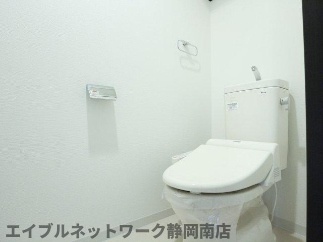 ＪＲ東海道本線 静岡駅 バス乗車時間：1分 最寄りバス停で下車 徒歩1分 9階建 築12年のトイレ写真