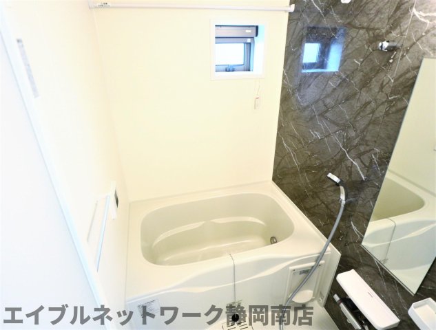 バス・シャワールーム　日々の暮らしに欠かせないお風呂です