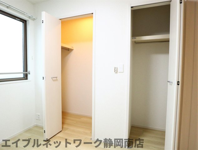 収納　たっぷりとした収納スペースです