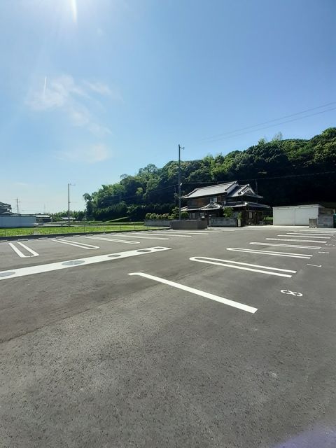 【橋本市隅田町中島のアパートの駐車場】