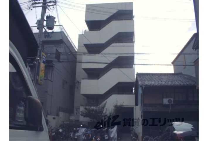 京都市下京区丸屋町のマンションの建物外観