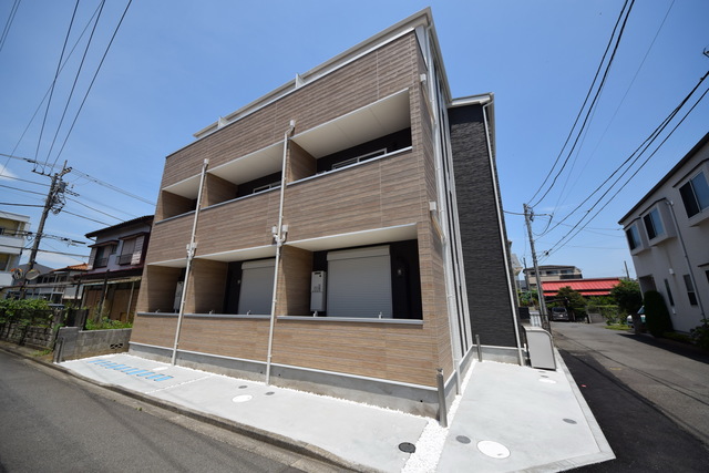 相模原市緑区橋本のアパートの建物外観