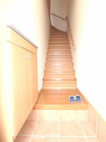 玄関　下駄箱付き！