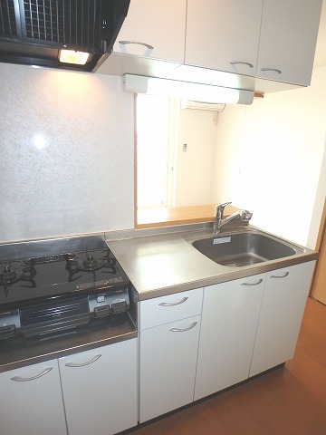 キッチン　大きめキッチンでお料理しやすい♪