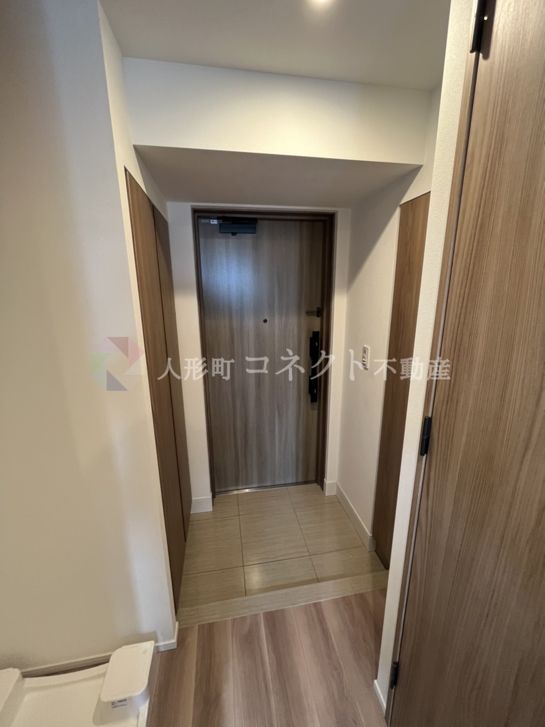 玄関　反転タイプ
