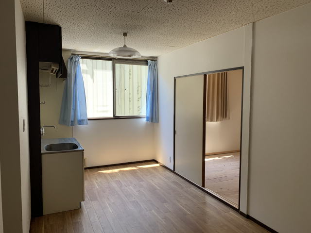 居室・リビング　同仕様