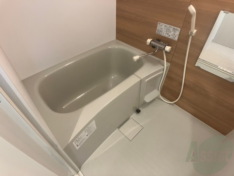 バス・シャワールーム　お風呂です。ゆっくりお風呂につかるのも体に良いですね～